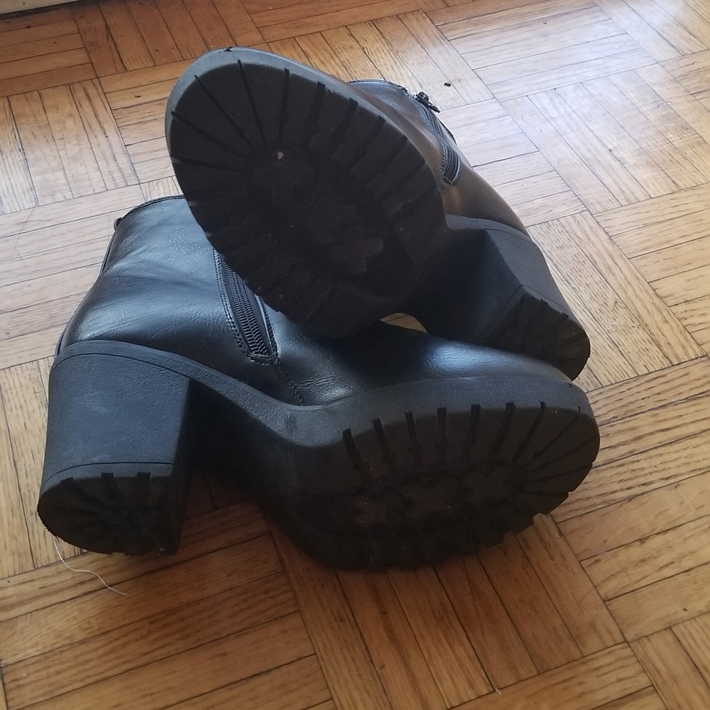 Retro Chunky Platform Ankle Booties - Picture 4 of 7